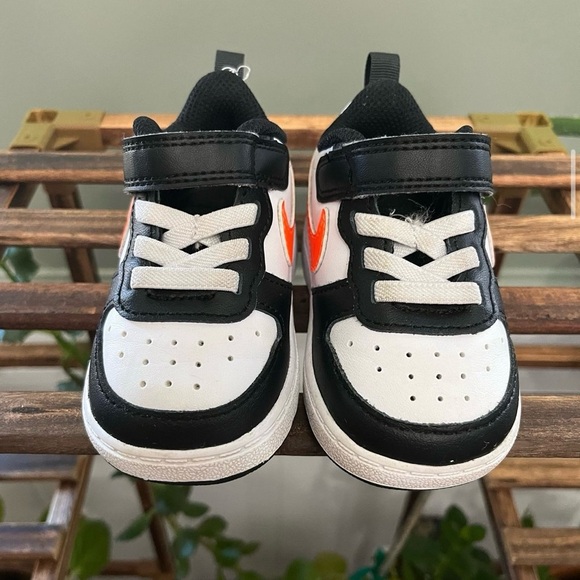 Nike Kids Shoes. Worn 1x. - Picture 4 of 4